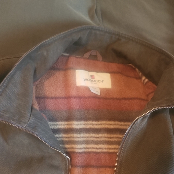 Woolrich Olive Vest with Multicolor Striped Lining - Picture 2 of 4
